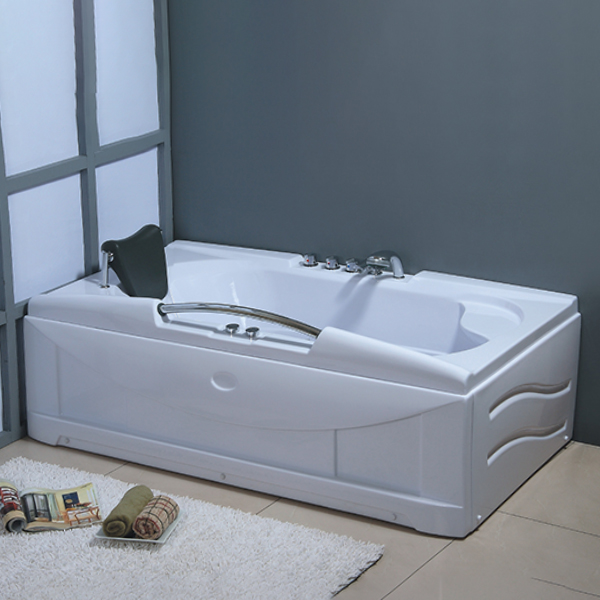 Royal Homes Jacuzzi Bathtub 66.9"x34.6"x26.7"