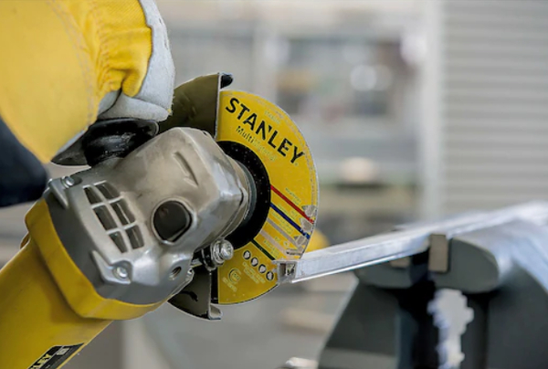 Stanley Type 41 Multi-Material Extra-Thin Cutting Disc 4.5 x 1/25 x 7/8 In.